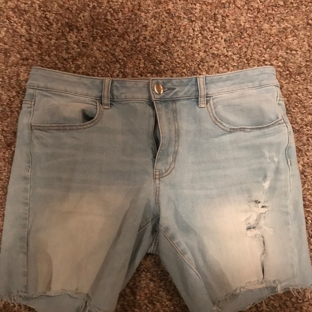 American Eagle shorts. Size 14.